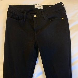 Frame Denim Le Skinny de Jeanne in Black